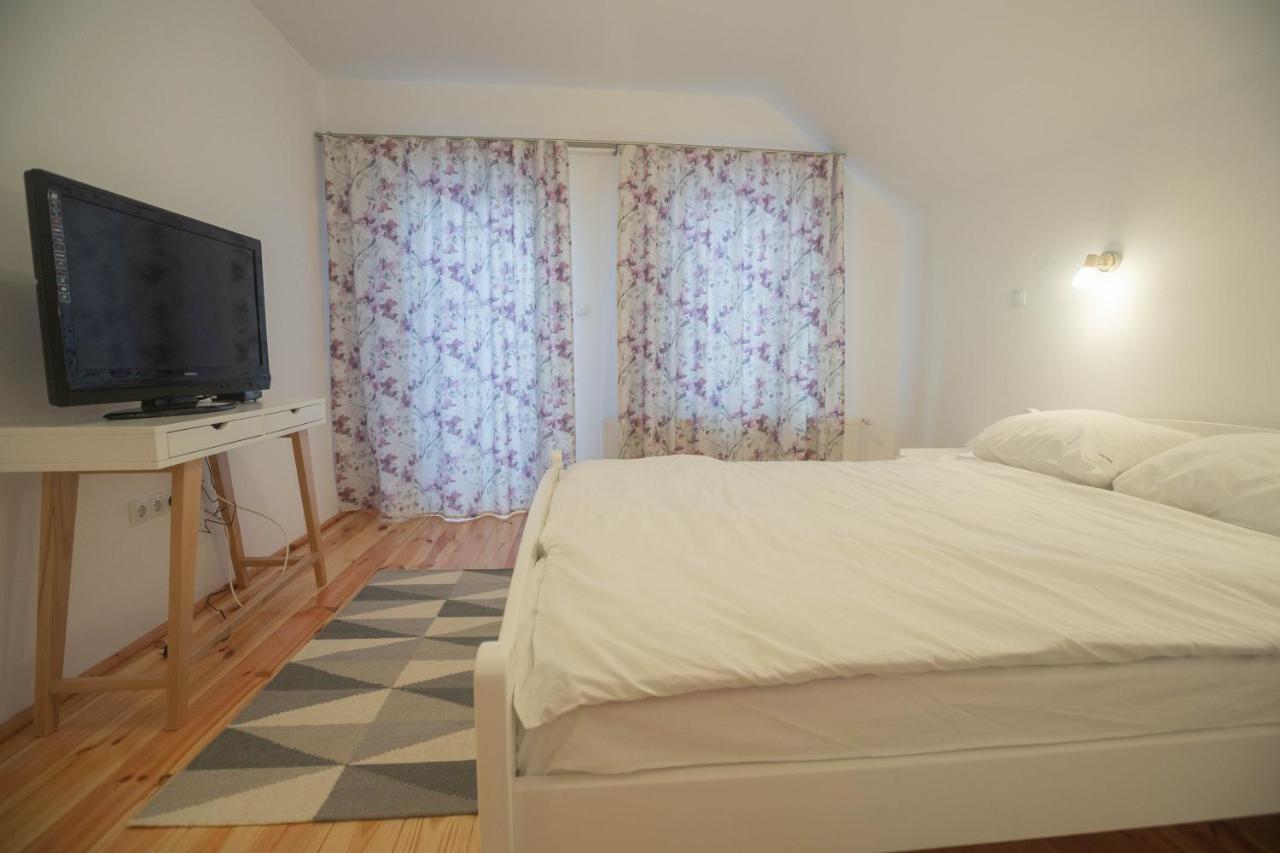 Livada Amely Hotel Gales Екстериор снимка