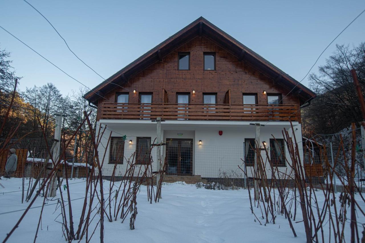 Livada Amely Hotel Gales Екстериор снимка