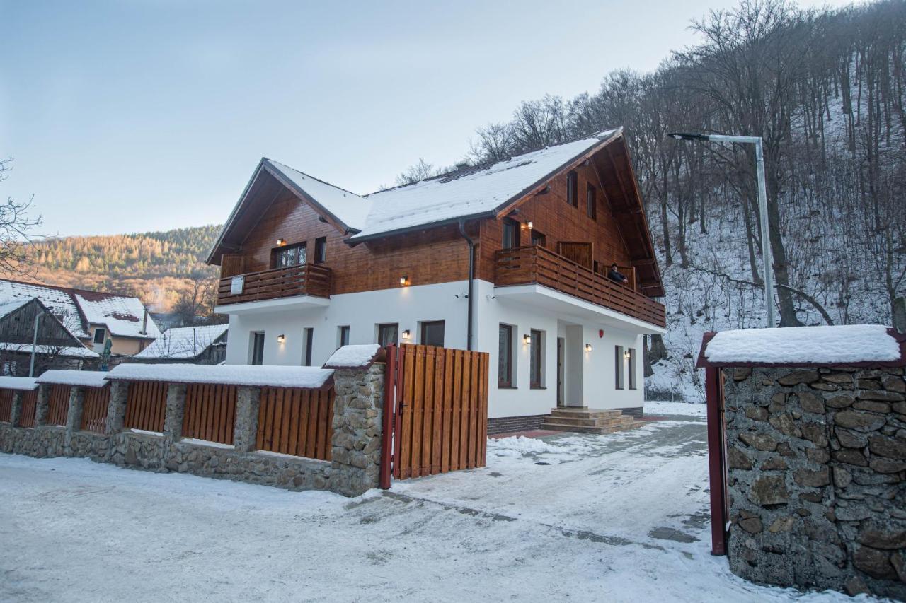 Livada Amely Hotel Gales Екстериор снимка