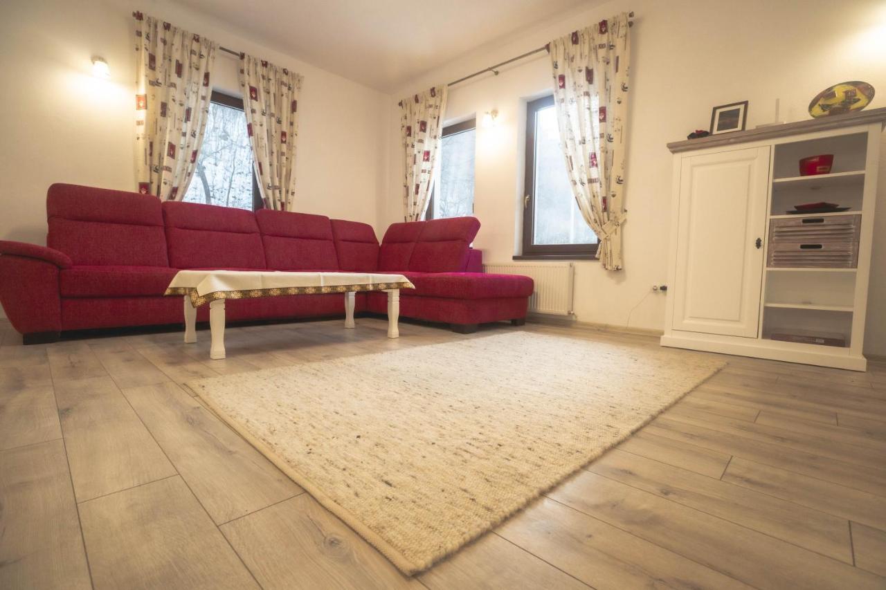 Livada Amely Hotel Gales Екстериор снимка