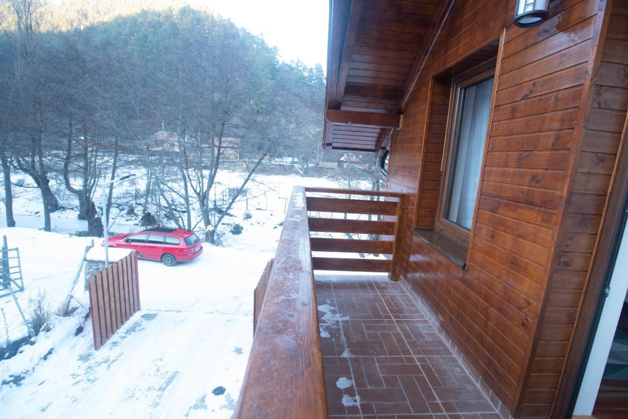 Livada Amely Hotel Gales Екстериор снимка