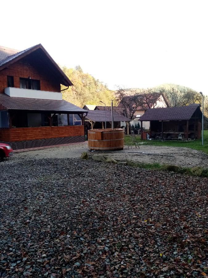 Livada Amely Hotel Gales Екстериор снимка