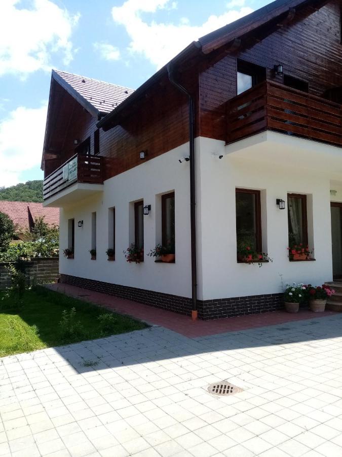 Livada Amely Hotel Gales Екстериор снимка