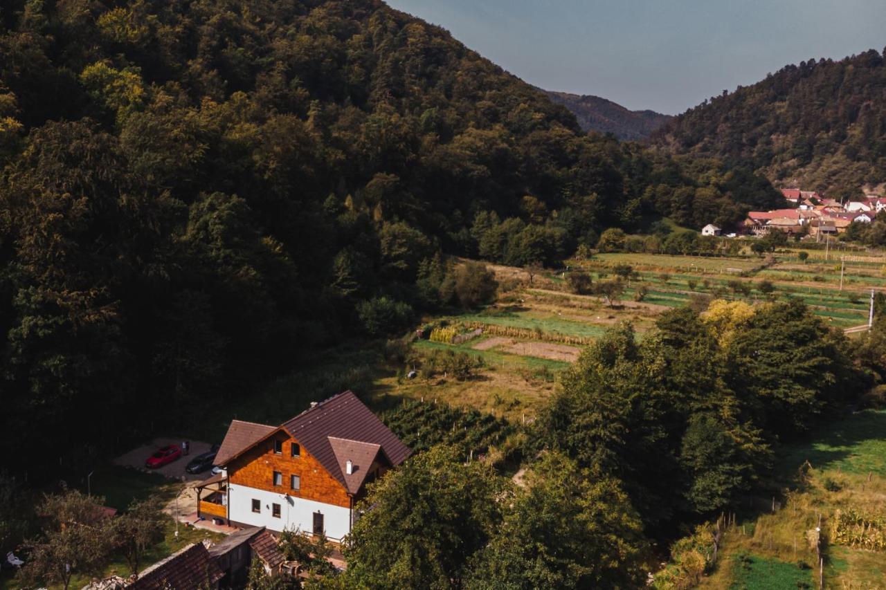 Livada Amely Hotel Gales Екстериор снимка