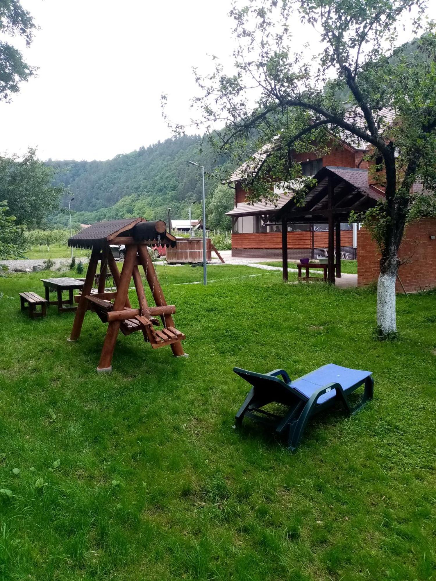 Livada Amely Hotel Gales Екстериор снимка